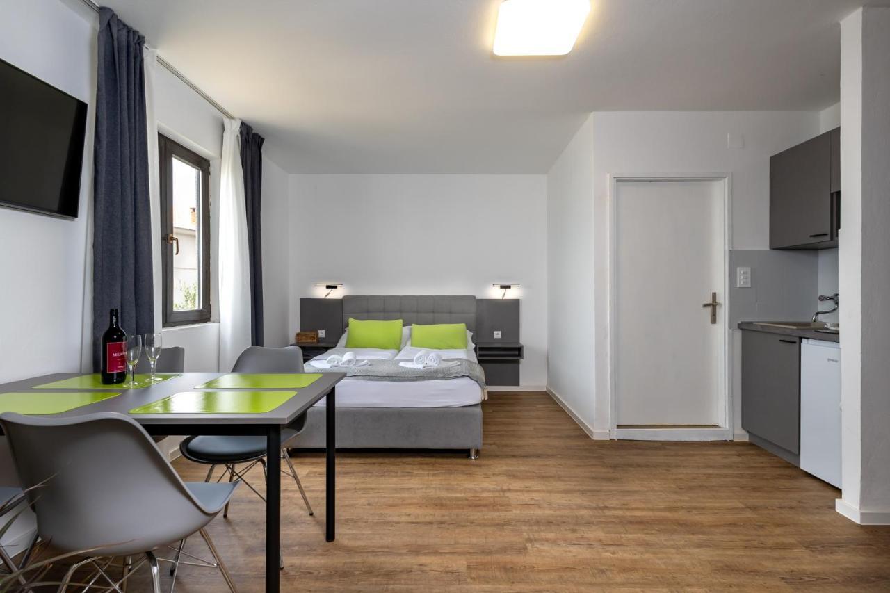 Apartments Dida Sime Starigrad Exterior photo