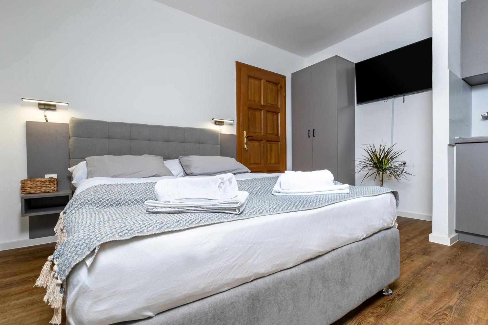 Apartments Dida Sime Starigrad Exterior photo