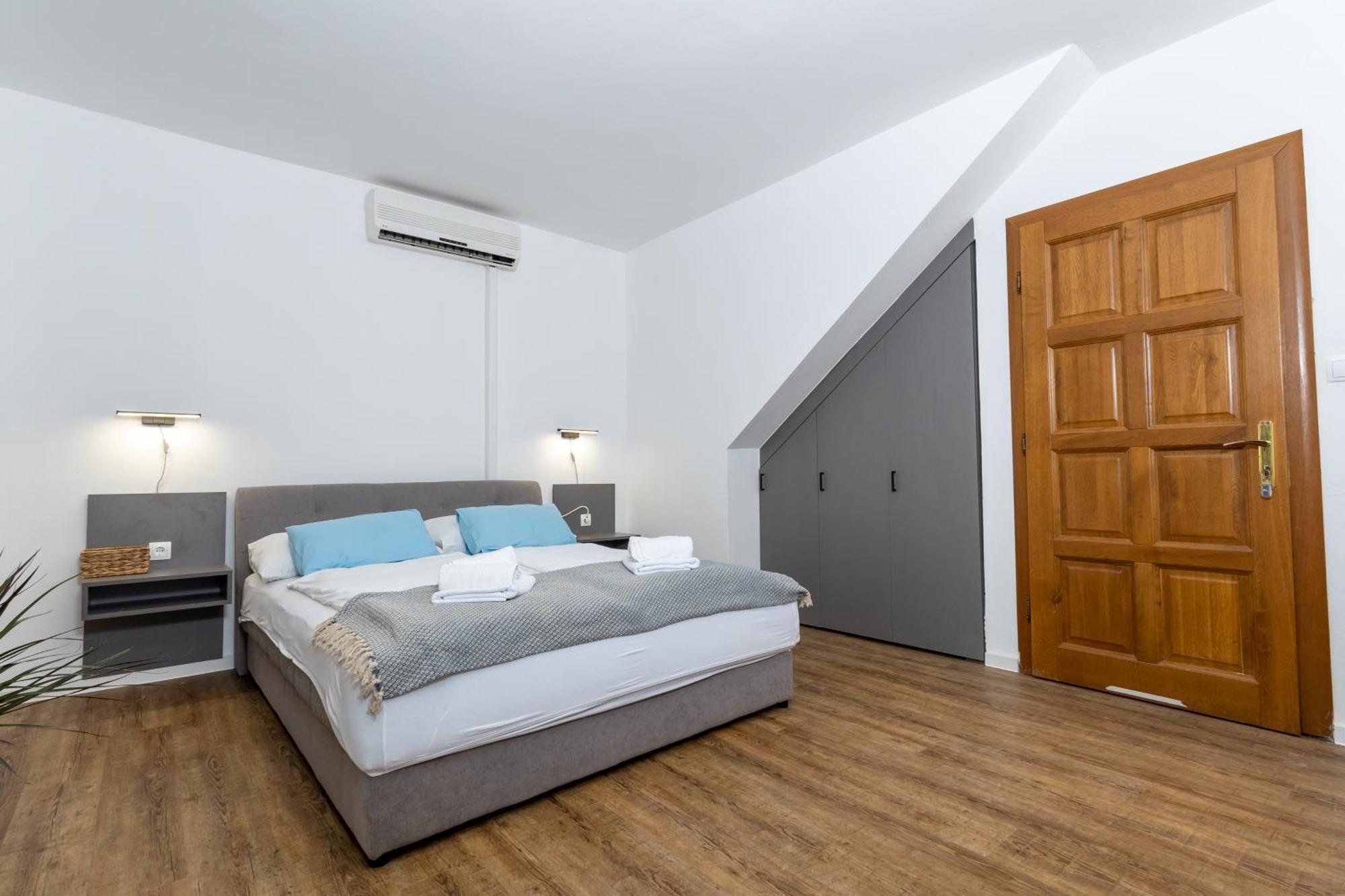 Apartments Dida Sime Starigrad Exterior photo