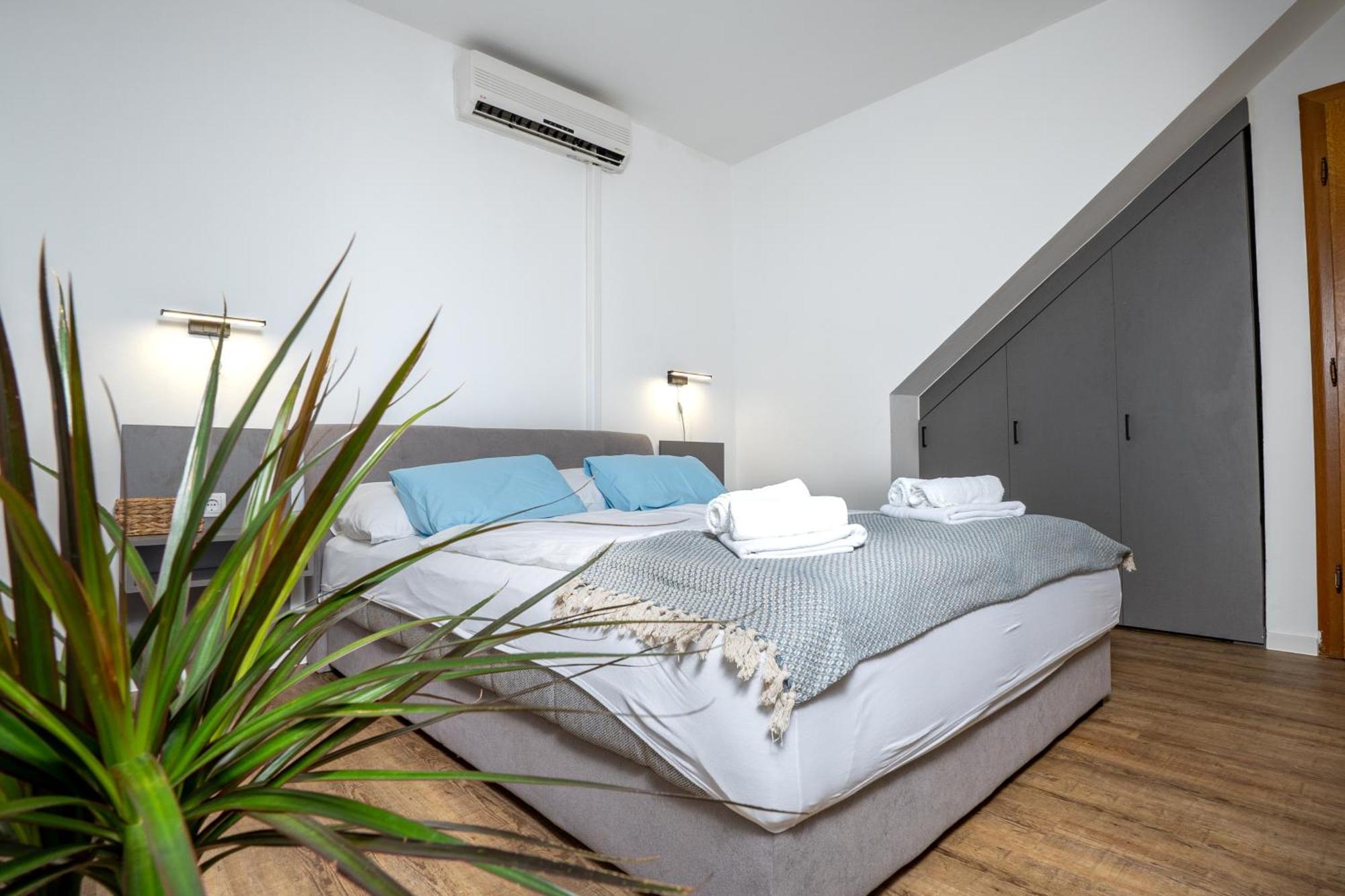 Apartments Dida Sime Starigrad Exterior photo