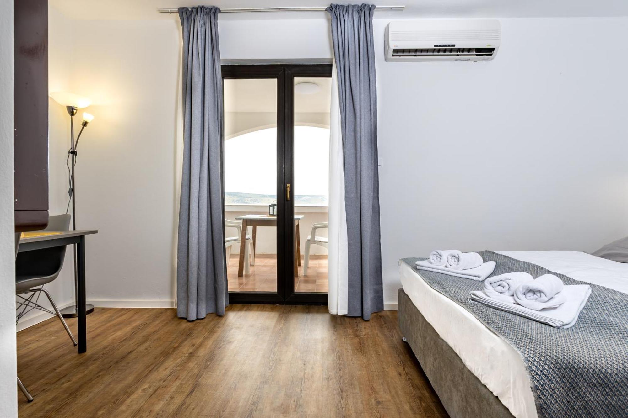 Apartments Dida Sime Starigrad Exterior photo