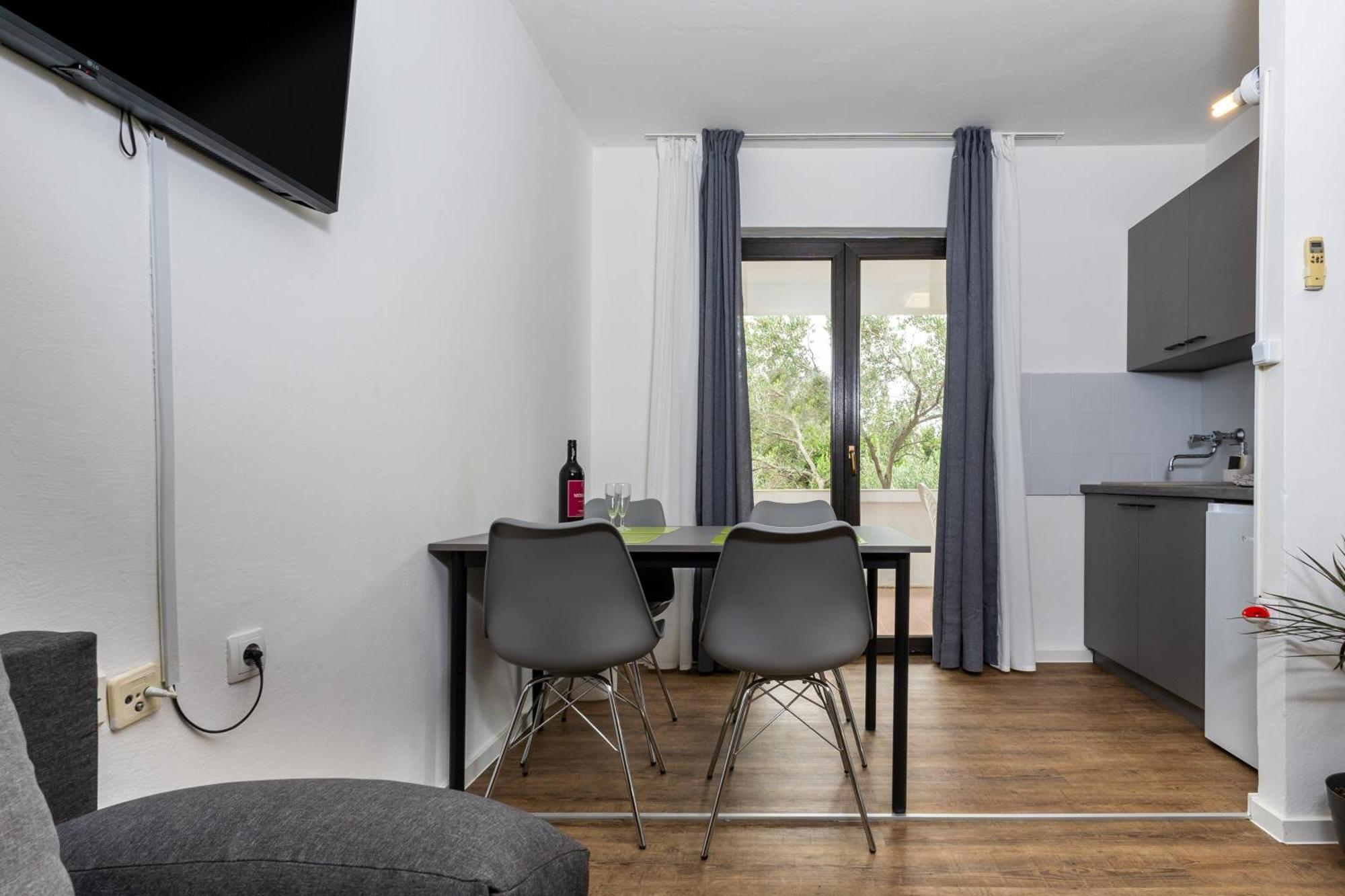 Apartments Dida Sime Starigrad Room photo